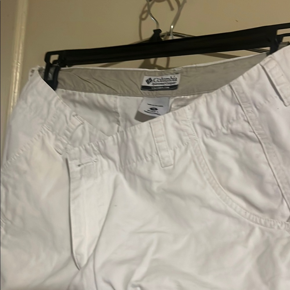 Columbia White shorts